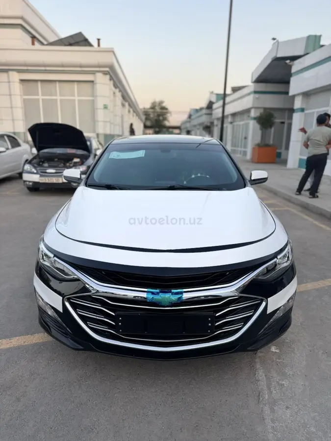 Chevrolet Malibu 2