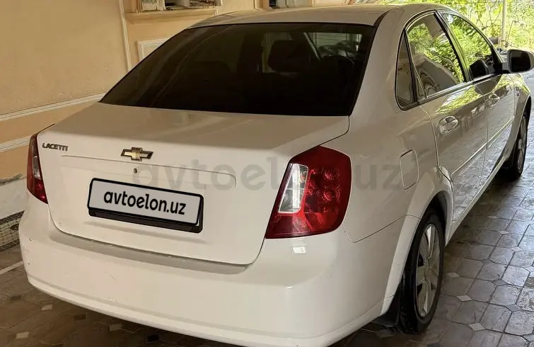 Chevrolet Gentra,  1 позиция
