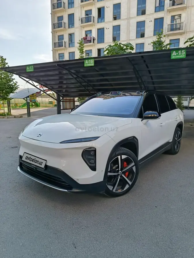 NIO ES7