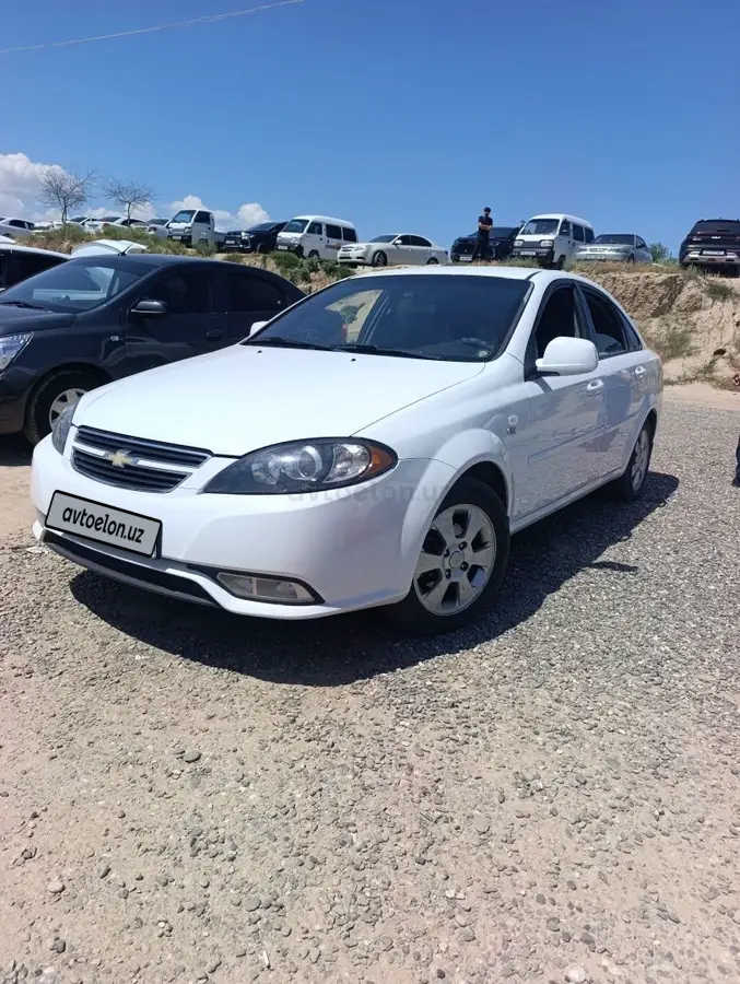 Chevrolet Gentra,  2 позиция