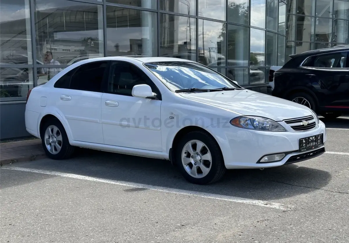Chevrolet Gentra,  3 позиция