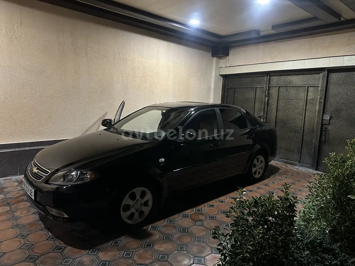 Chevrolet Gentra,  3 позиция