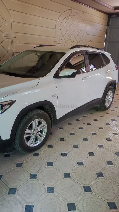 Chevrolet Tracker 2