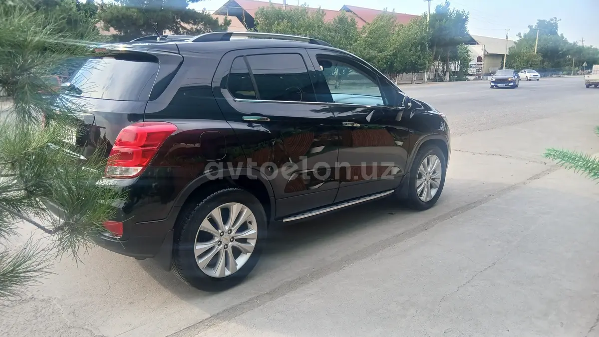 Chevrolet Tracker,  3 позиция