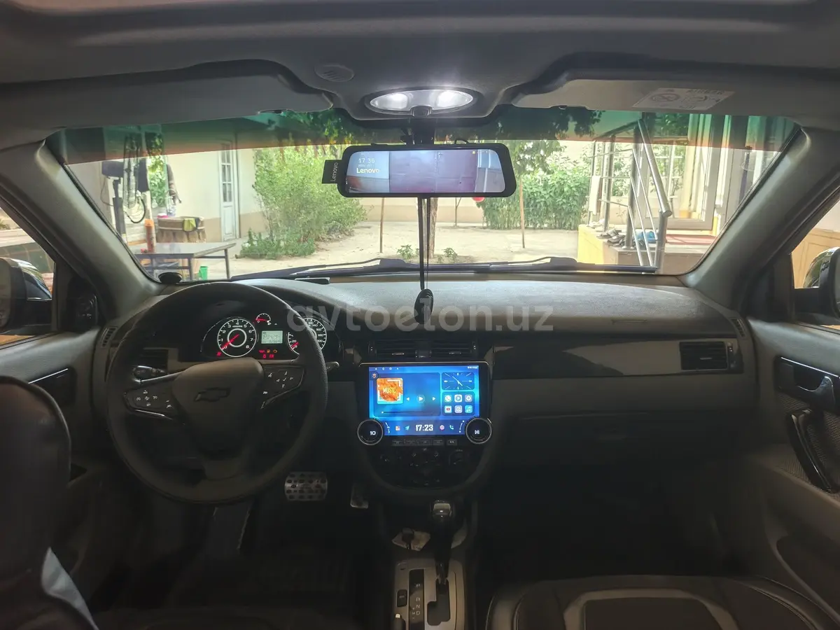 Chevrolet Gentra,  3 позиция
