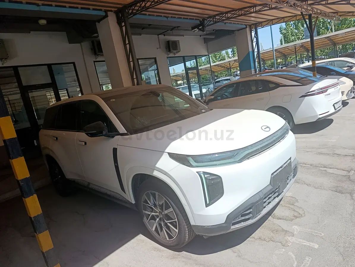 GAC GS8