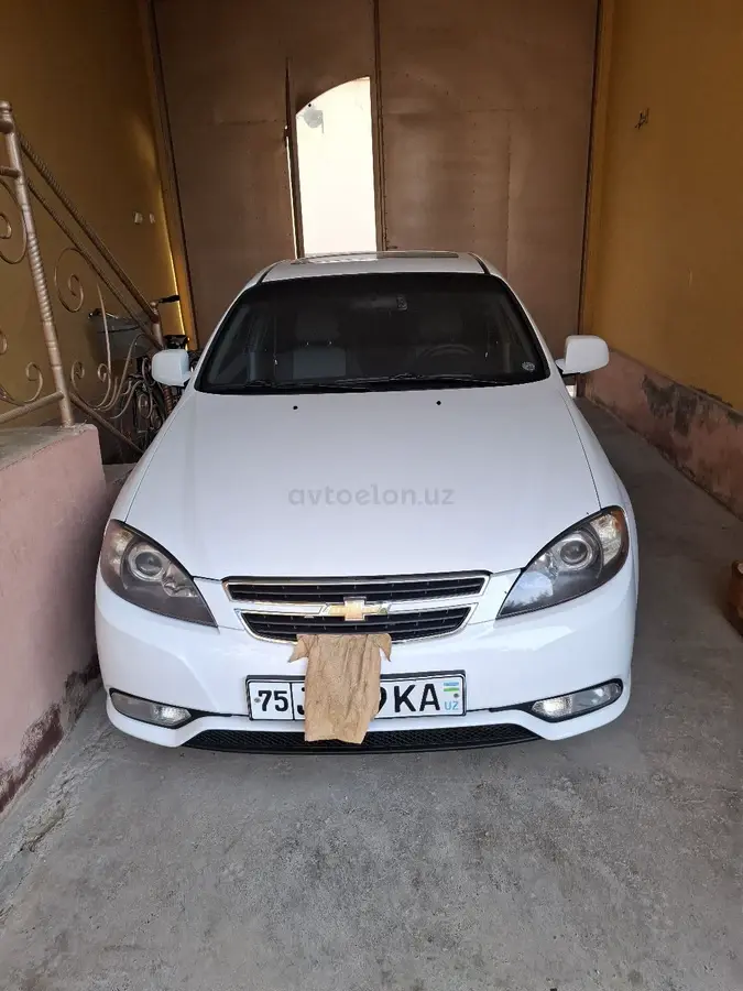 Chevrolet Gentra,  3 позиция