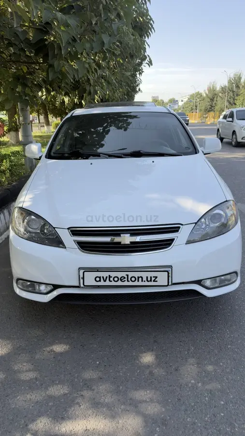 Chevrolet Gentra,  3 позиция