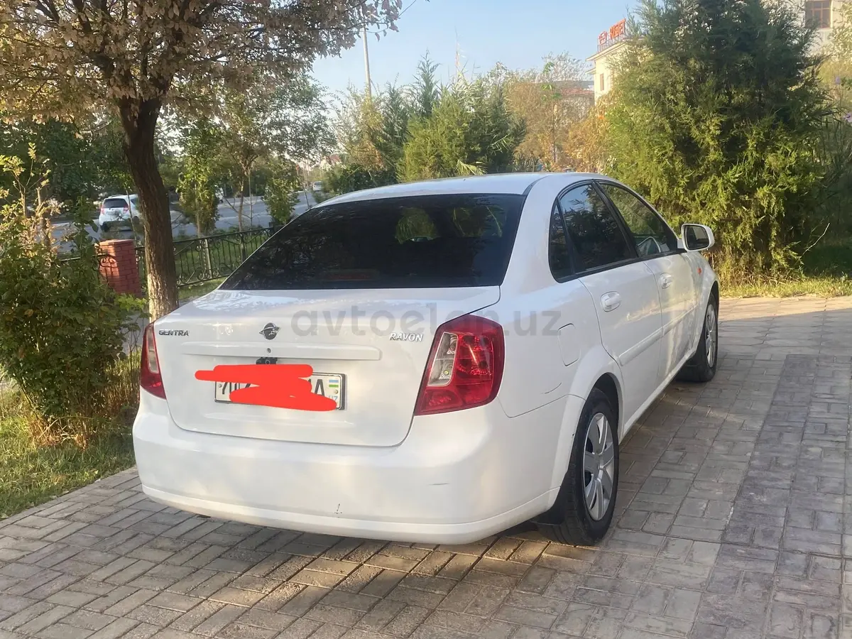 Chevrolet Gentra,  2 позиция