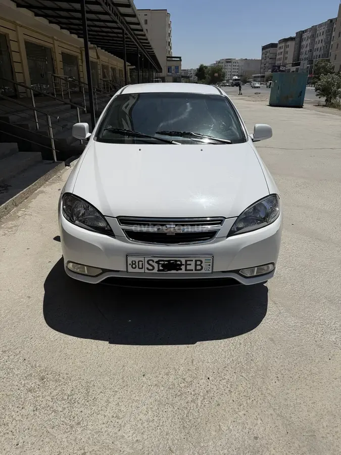 Chevrolet Gentra,  1 позиция