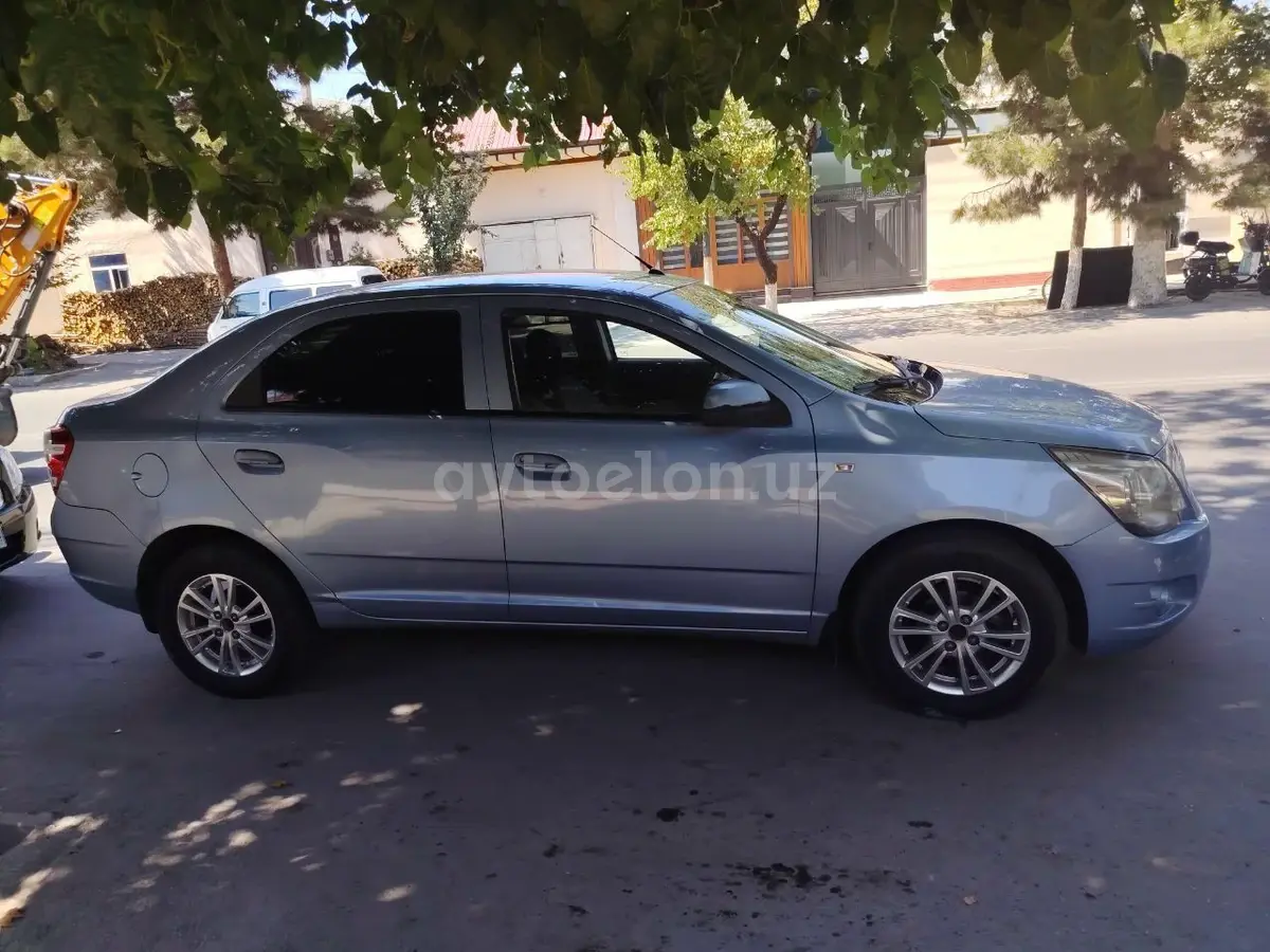 Chevrolet Cobalt,  2 позиция