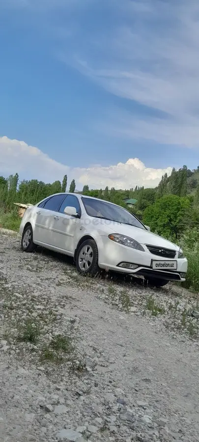 Chevrolet Gentra,  3 позиция