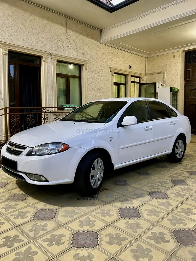 Chevrolet Gentra,  2 позиция