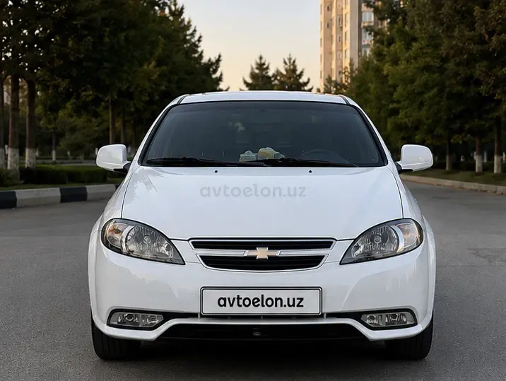 Chevrolet Gentra,  3 позиция
