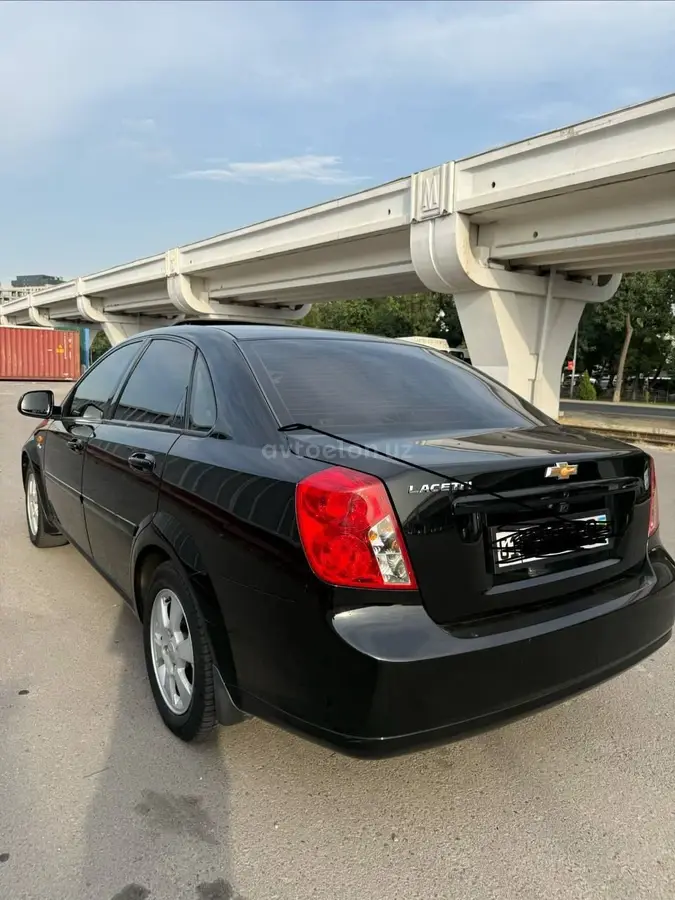 Chevrolet Lacetti,  3 позиция