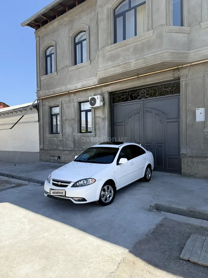 Chevrolet Gentra,  3 позиция