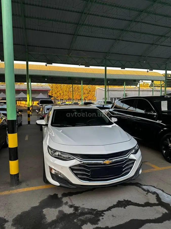 Chevrolet Malibu 2