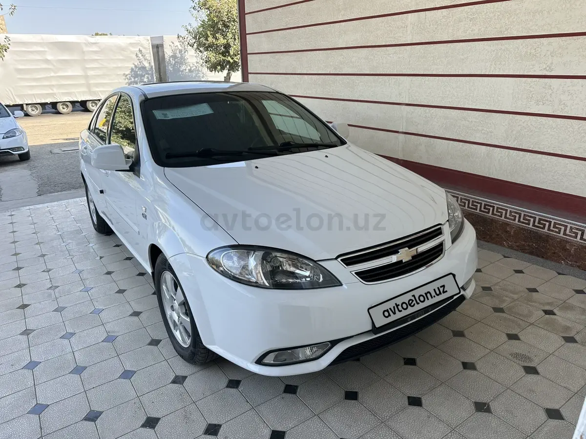 Chevrolet Gentra,  3 позиция