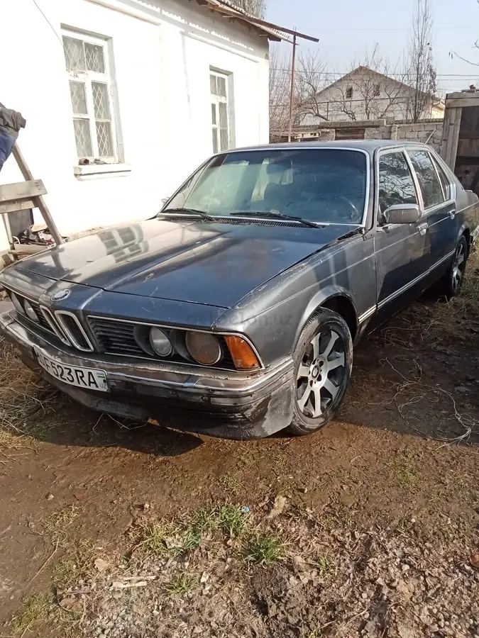 BMW 728