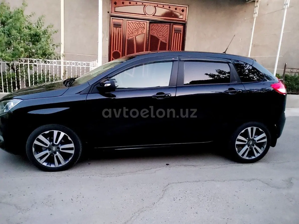 ВАЗ (Lada) XRAY Cross