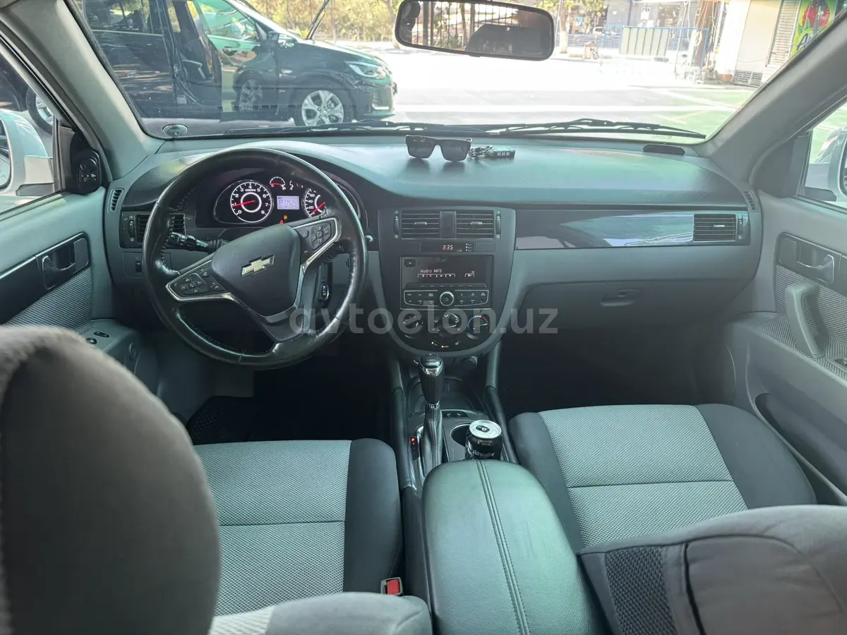 Chevrolet Gentra,  3 позиция