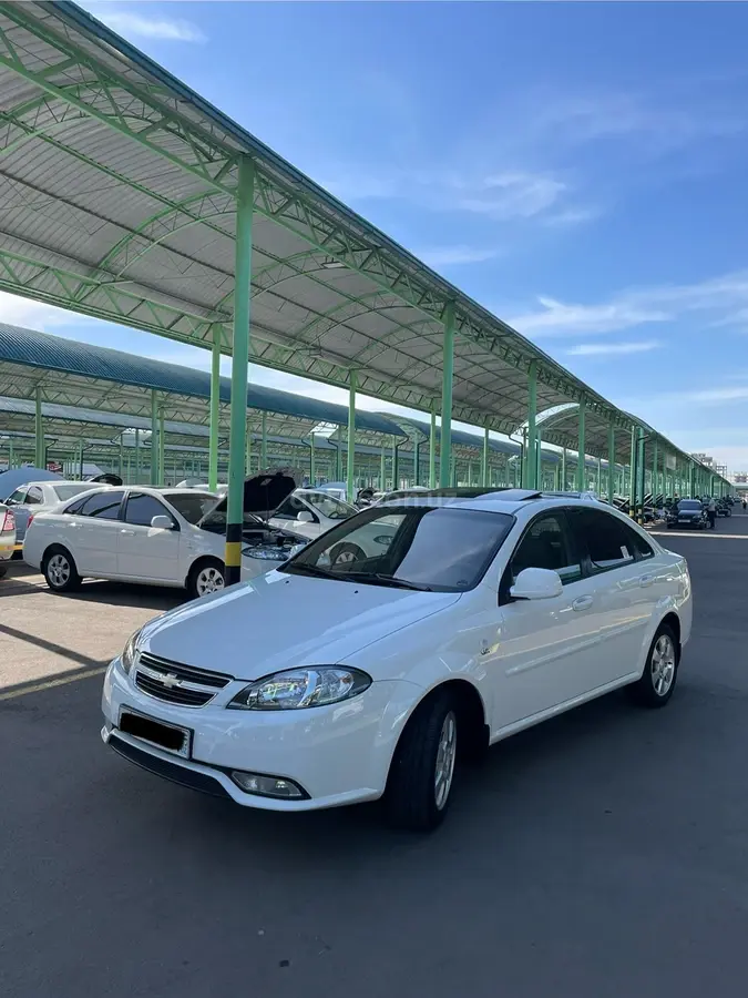 Chevrolet Gentra,  3 позиция
