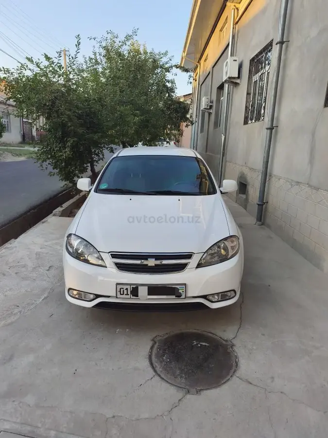 Chevrolet Gentra,  3 позиция