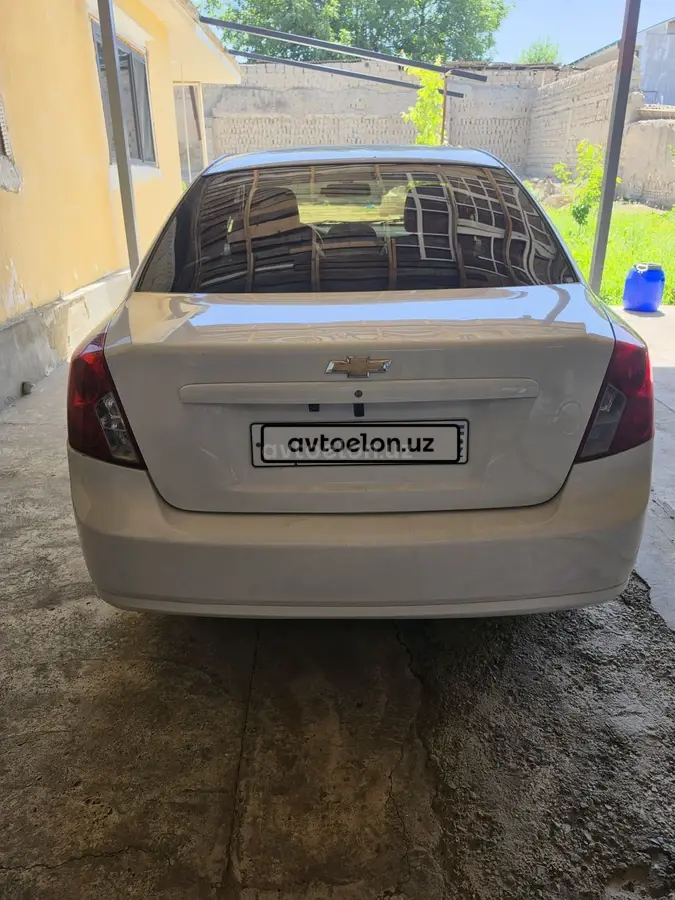 Chevrolet Gentra,  3 позиция
