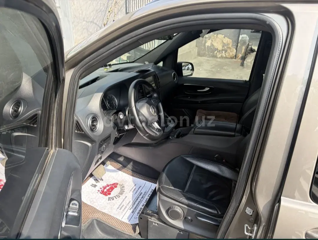 Mercedes-Benz Vito