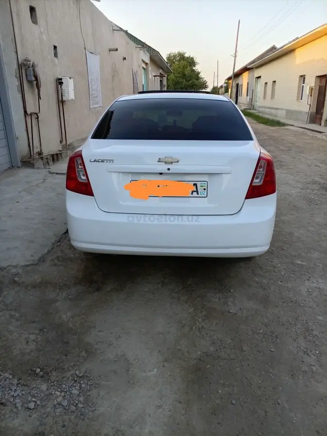 Chevrolet Gentra,  3 позиция