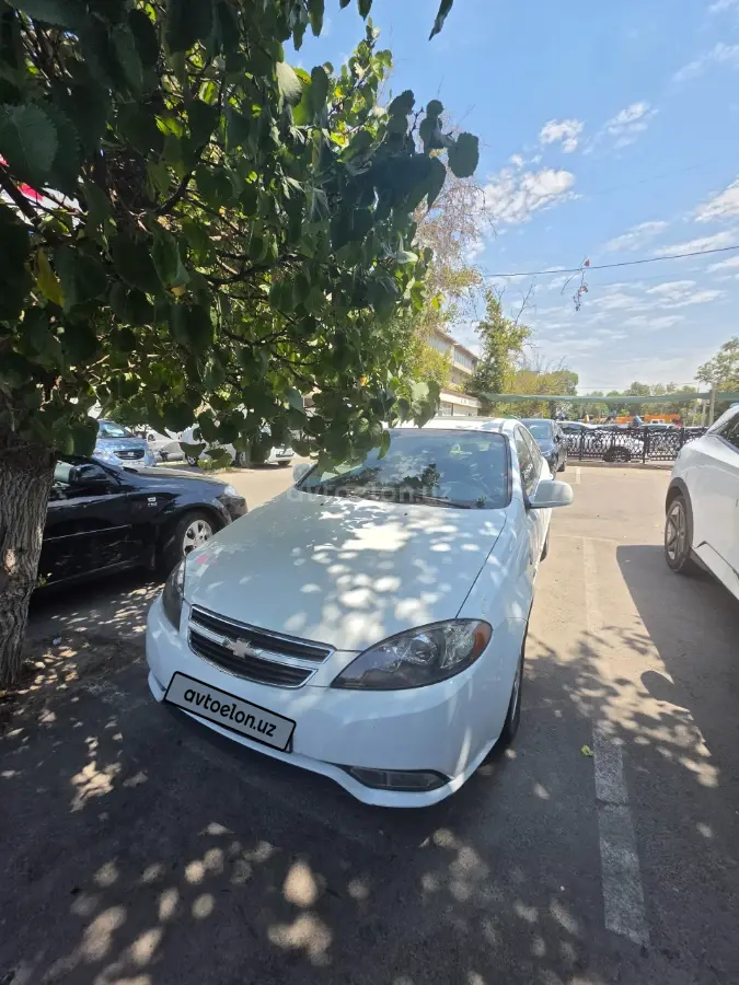 Chevrolet Gentra,  3 позиция