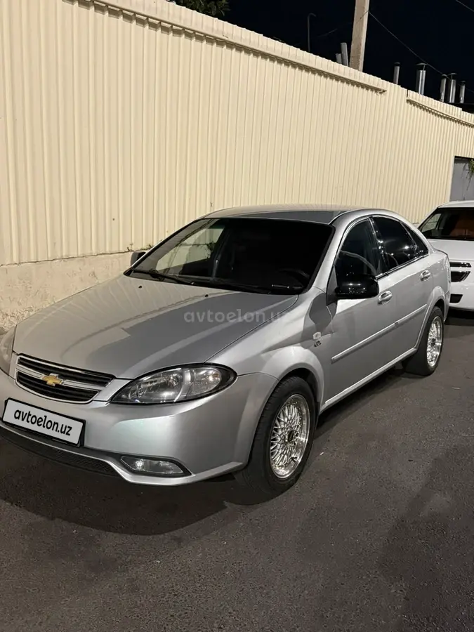 Chevrolet Gentra,  3 позиция