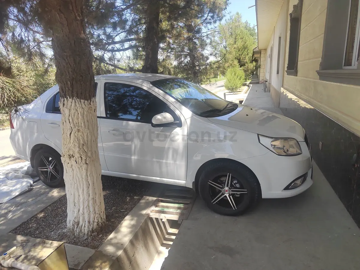 Chevrolet Nexia 3,  2 позиция