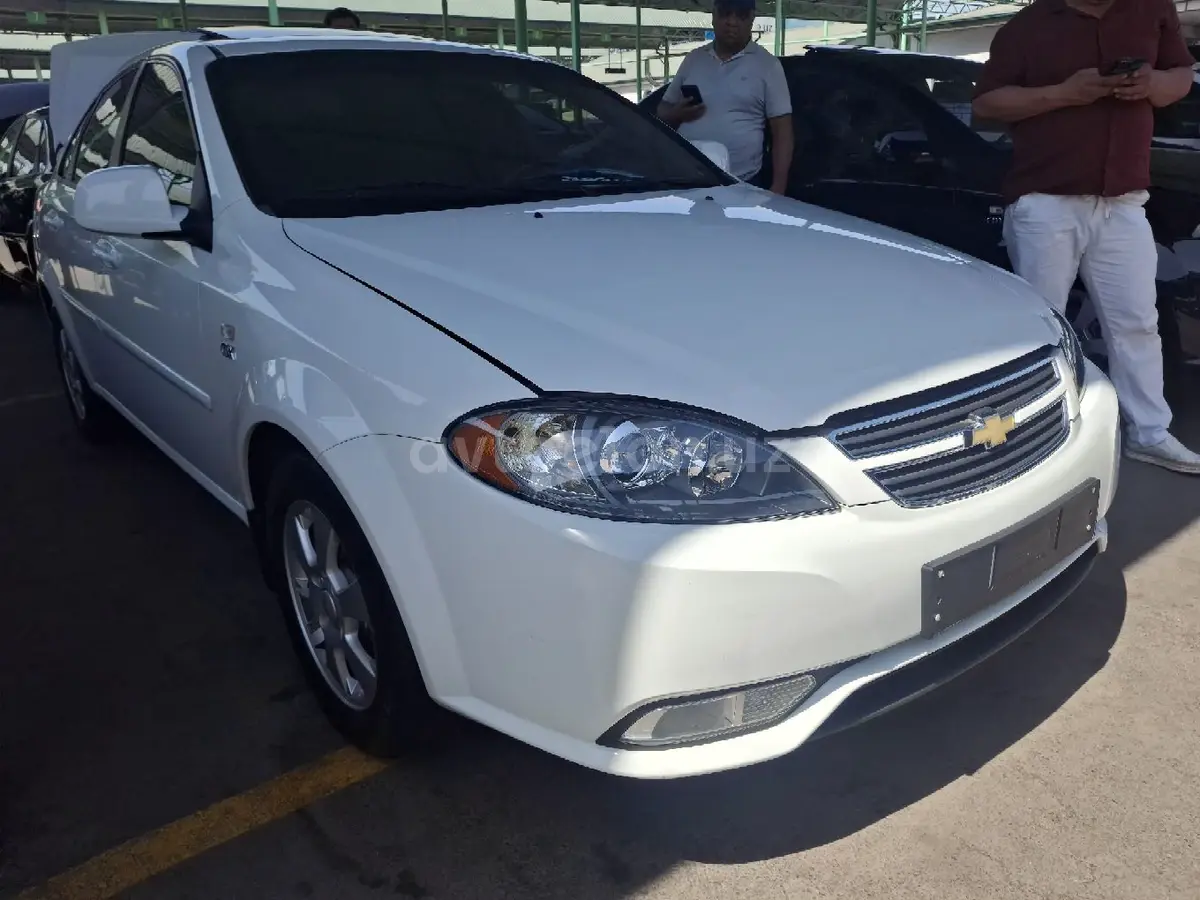 Chevrolet Gentra,  3 позиция