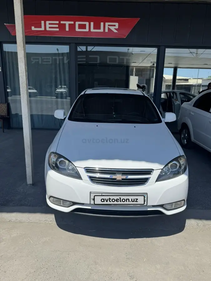 Chevrolet Gentra,  3 позиция