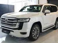 Белый Toyota Land Cruiser 2026 года, в Ташкент за ~127 488 y.e. id7098623