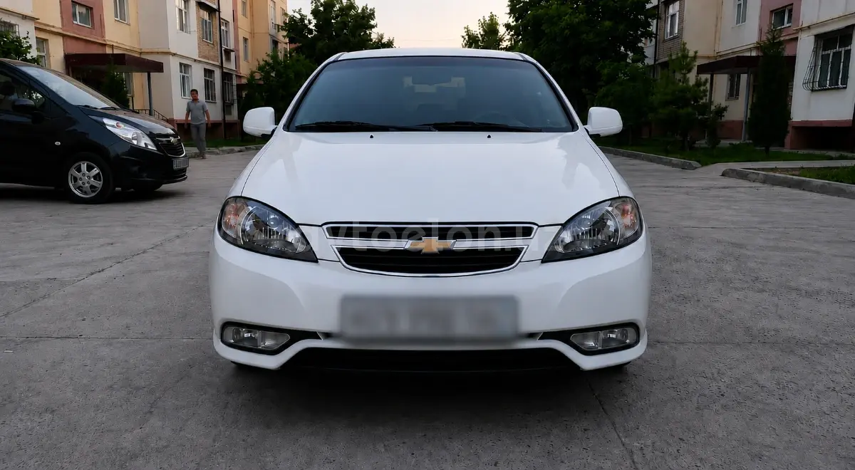 Chevrolet Gentra,  1 позиция