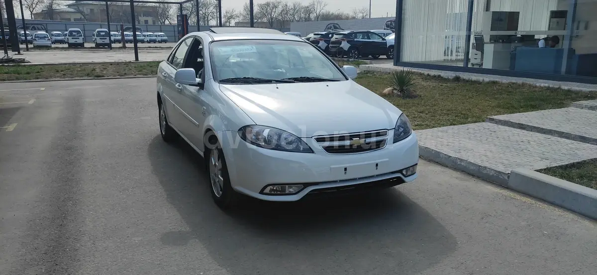Chevrolet Gentra,  3 позиция
