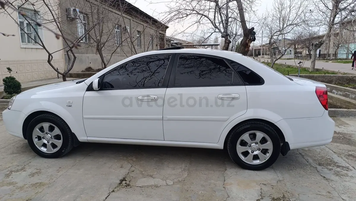 Chevrolet Lacetti,  3 позиция