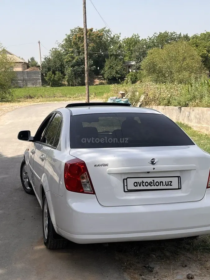 Chevrolet Gentra,  3 позиция