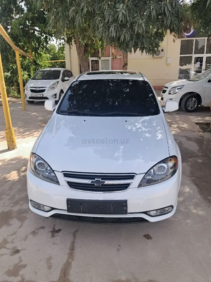 Chevrolet Gentra,  3 позиция