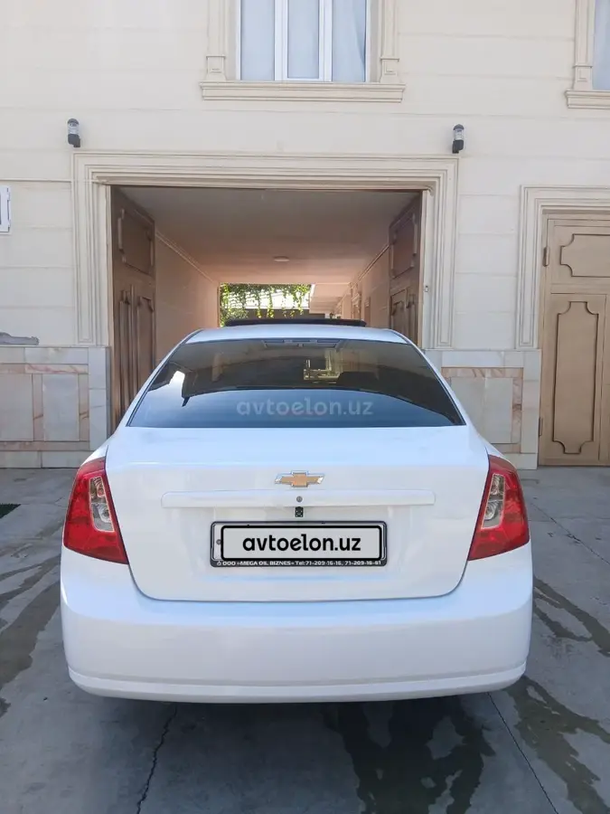 Chevrolet Gentra,  3 позиция