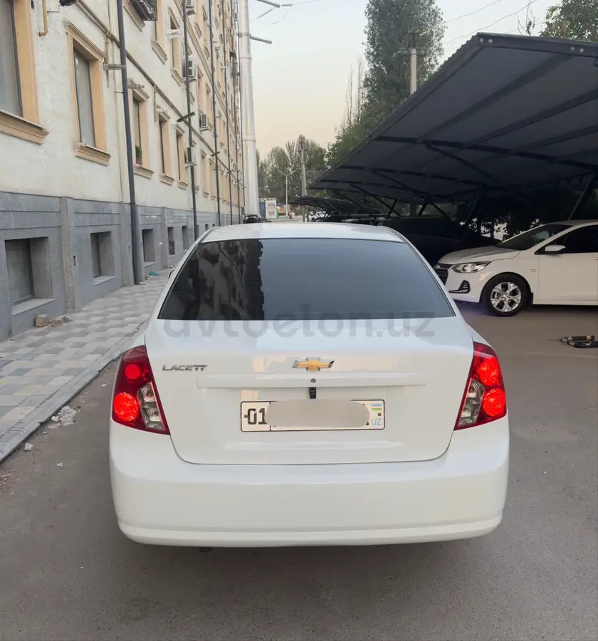 Chevrolet Gentra,  3 позиция