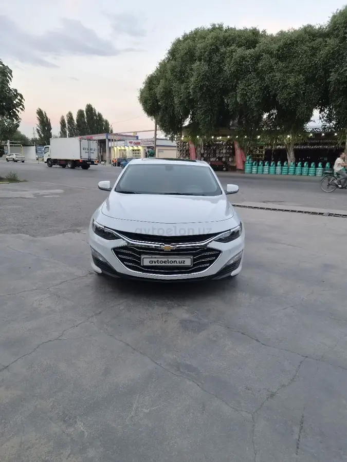 Chevrolet Malibu 2