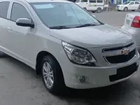 Белый Chevrolet Cobalt, 4 позиция 2026 года, КПП Автомат, в Фергана за 12 000 y.e. id7613002