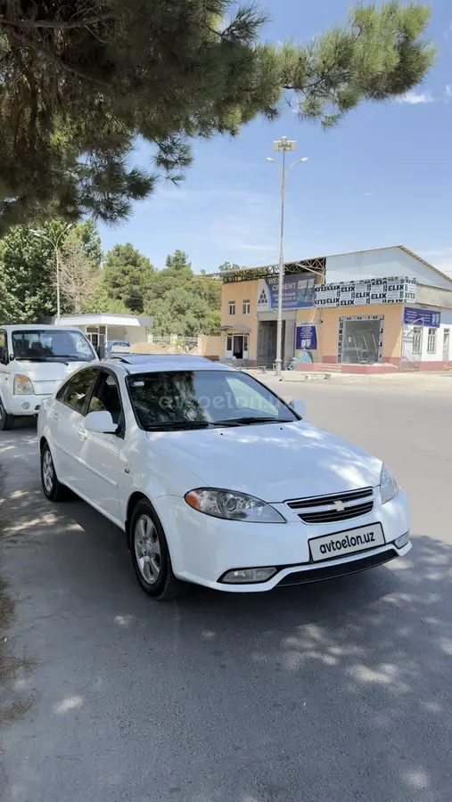 Chevrolet Gentra,  3 позиция