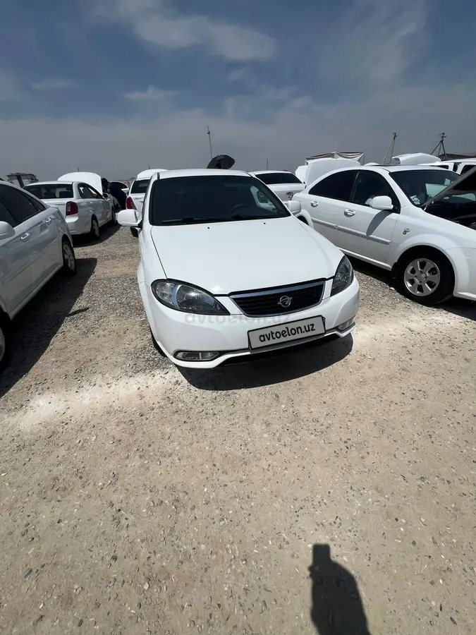 Chevrolet Gentra,  2 позиция