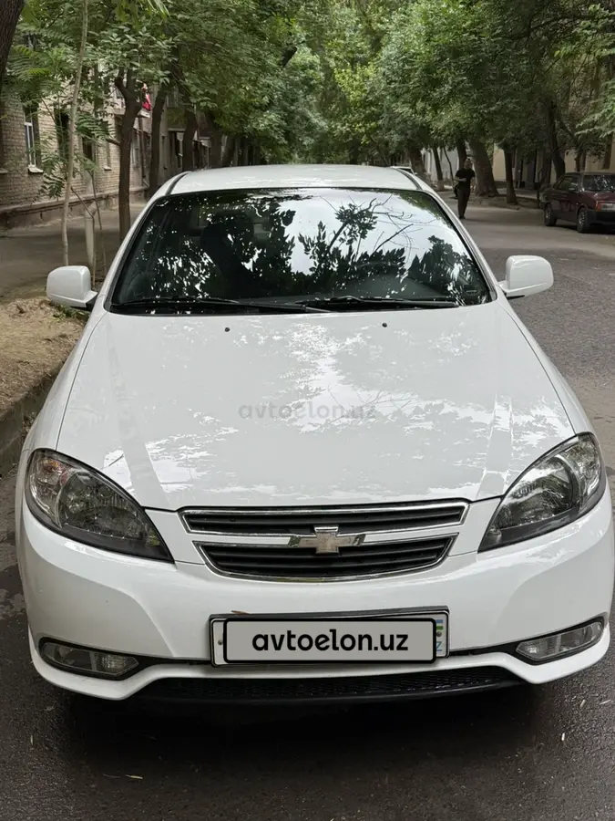 Chevrolet Gentra,  2 позиция