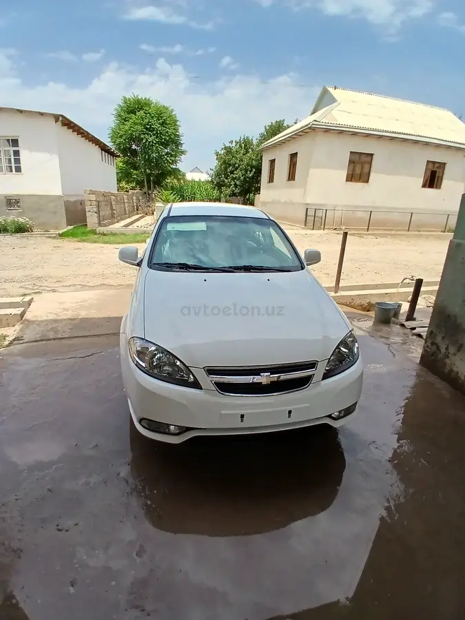 Chevrolet Gentra,  1 позиция