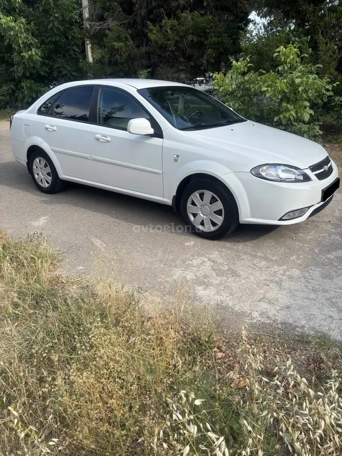 Chevrolet Gentra,  2 позиция